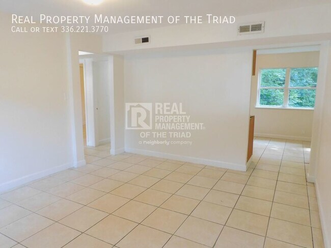 Building Photo - 2BD/1BA Apartment in Convenient Location w...