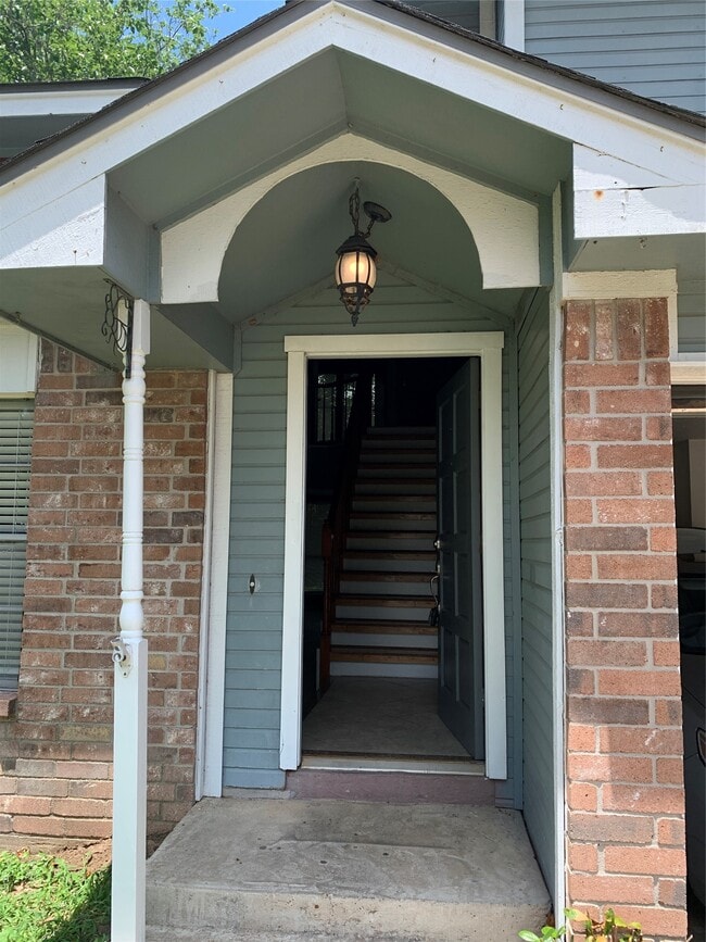 Foto del edificio - 19426 Lake Hollow Ln