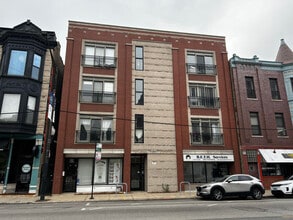 Building Photo - 2457 N Halsted St