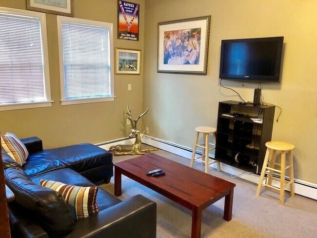 Building Photo - 99 Spring St