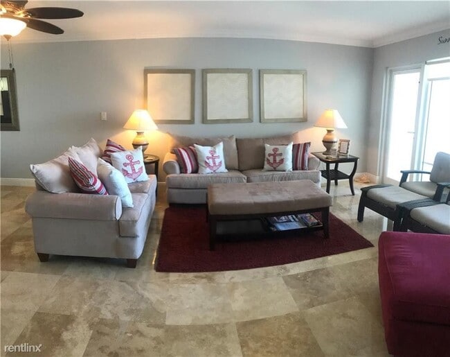 Building Photo - 2 br, 2 bath House - 111 N Pompano Beach B...