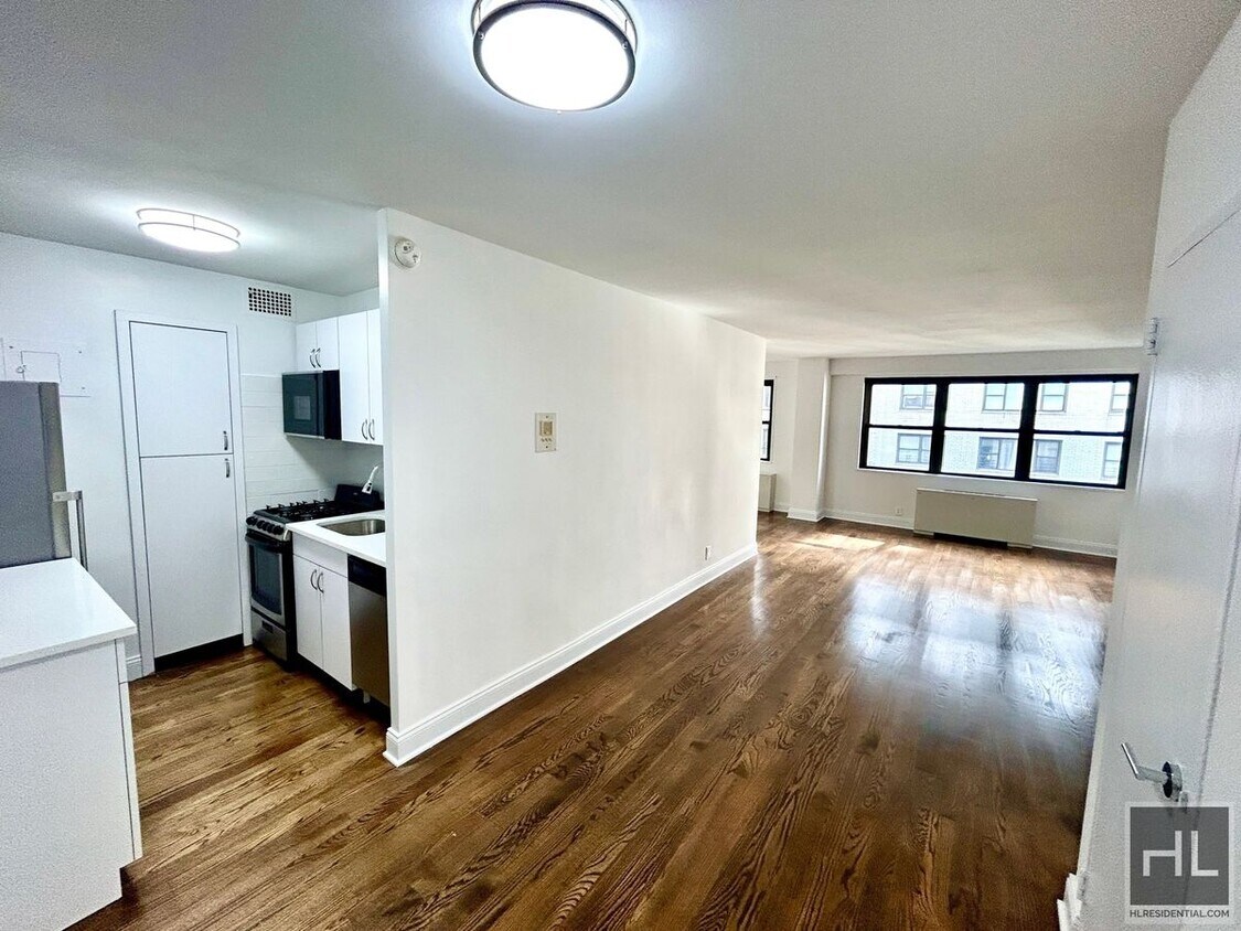 Primary Photo - East 89 Street