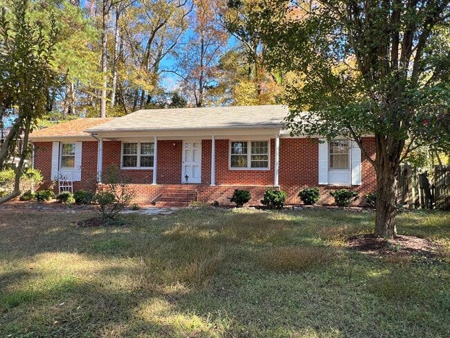 Building Photo - Spacious 3 Bedroom, 2 Bath Rental Home