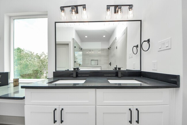 Building Photo - 5309 Kindred Gdn Ln