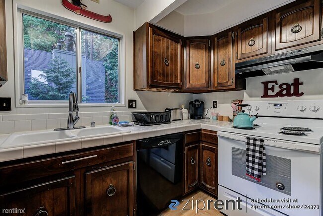 Foto del edificio - 2 br, 2 bath House - 28819 Potomac Drive, ...