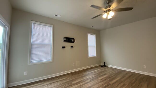 Foto del edificio - 304 Otis Cv Ln