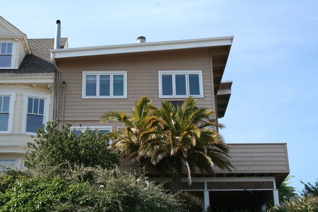 Building Photo - 376 Hill St