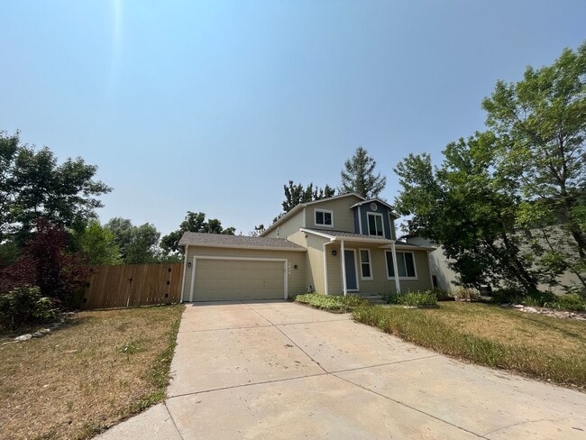 Building Photo - Beautiful Home on Large Lot