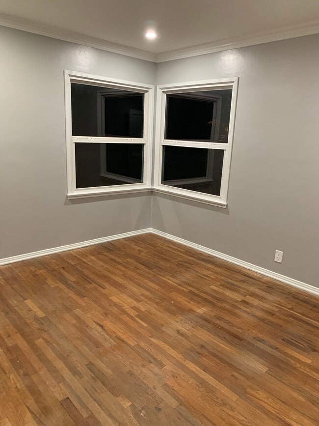 Building Photo - 14312 Miranda St