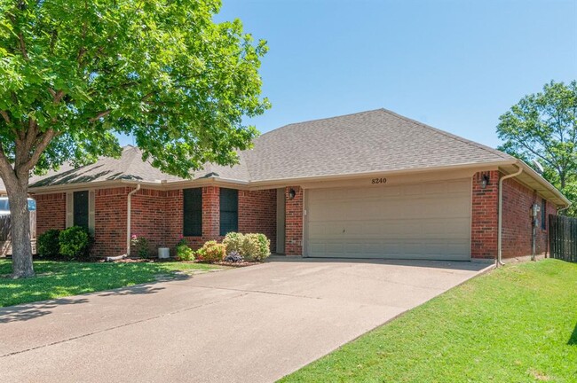 Building Photo - 8240 Willis Ln