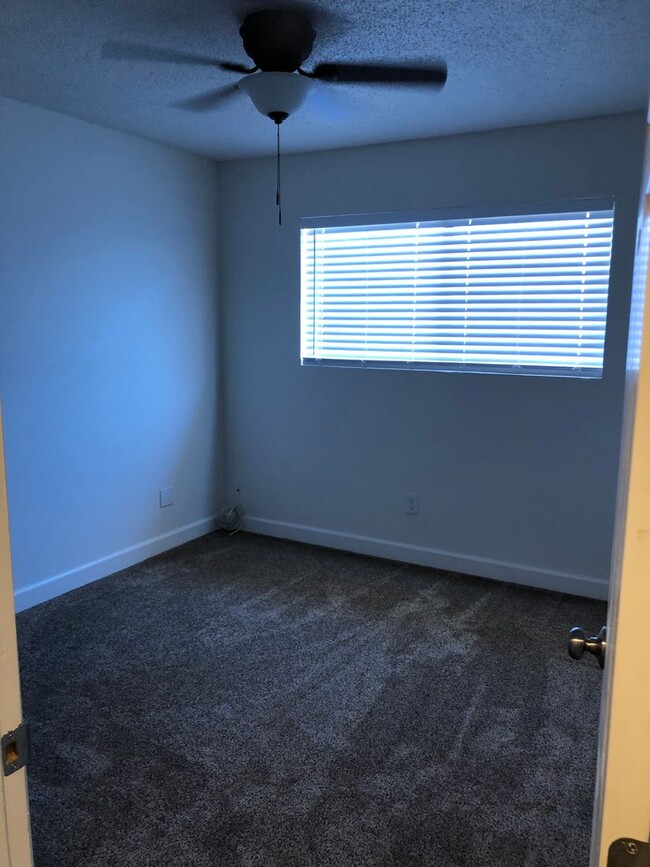 Building Photo - 2 Bedroom Apartment close to downtown