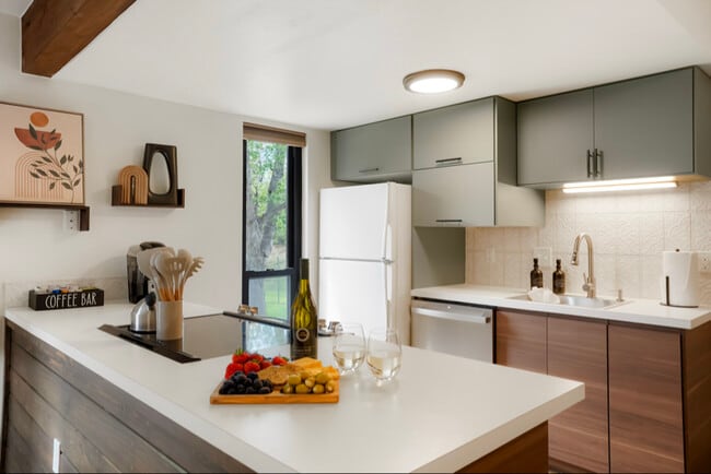 Foto del edificio - 625 Manhattan Pl