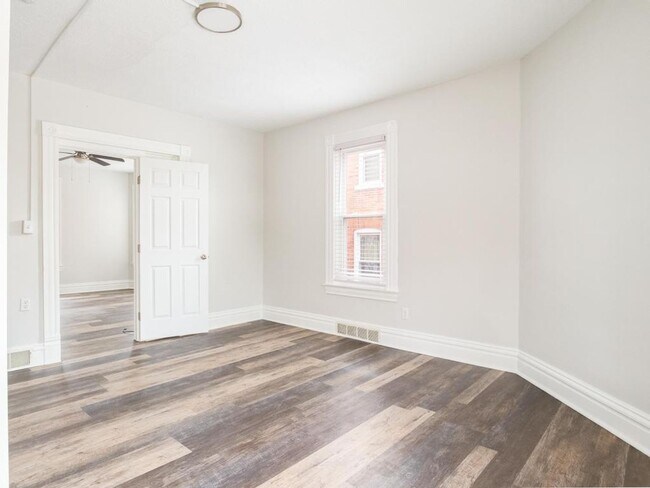 Foto del edificio - 506 Bryan Ave