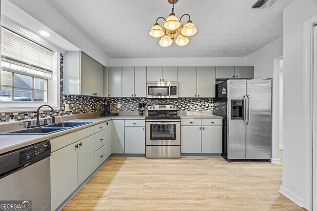 Building Photo - 2858 Spring Villa Ln