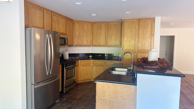 Building Photo - 4537 Pronghorn Way