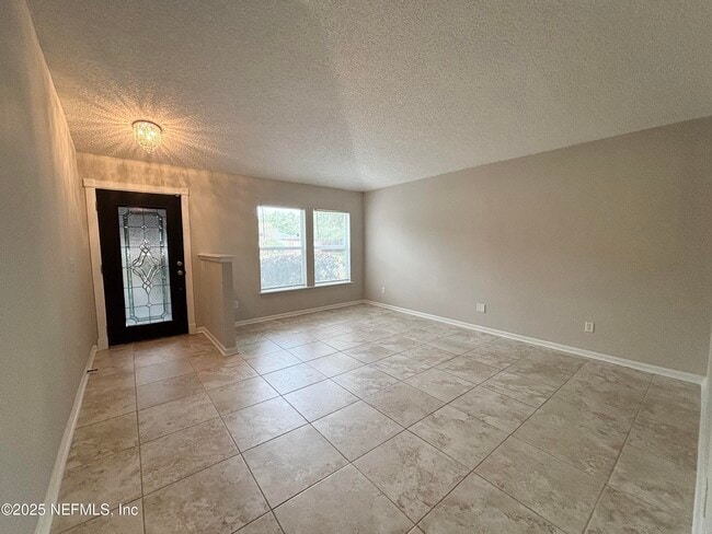 Building Photo - 9612 Clinton Corners Dr