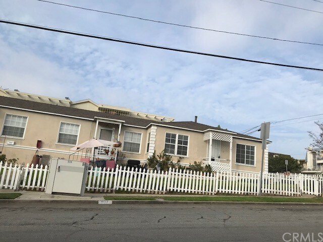Primary Photo - 101 W Maple Ave