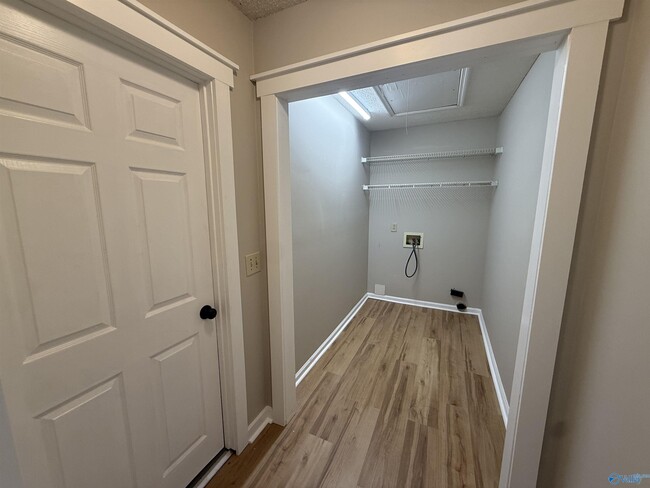 Foto del edificio - 143 Hollington Dr NE