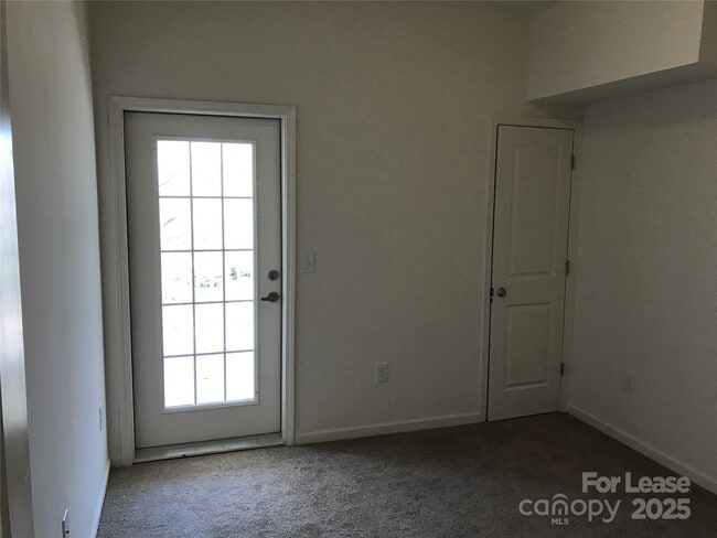 Building Photo - 17905 Delmas Dr