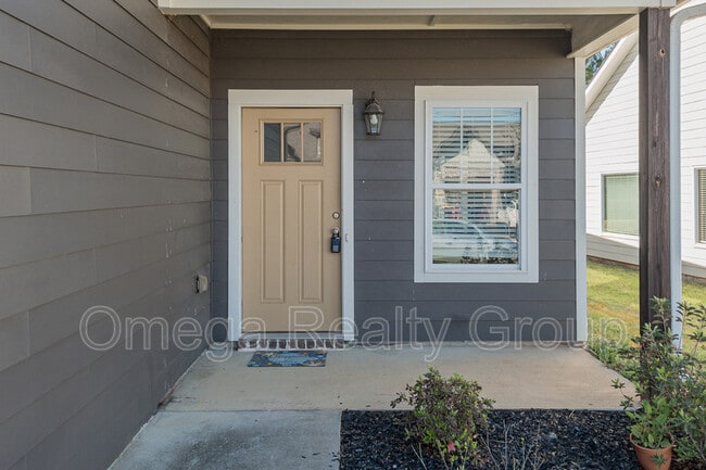 Building Photo - 846 Kent Dr