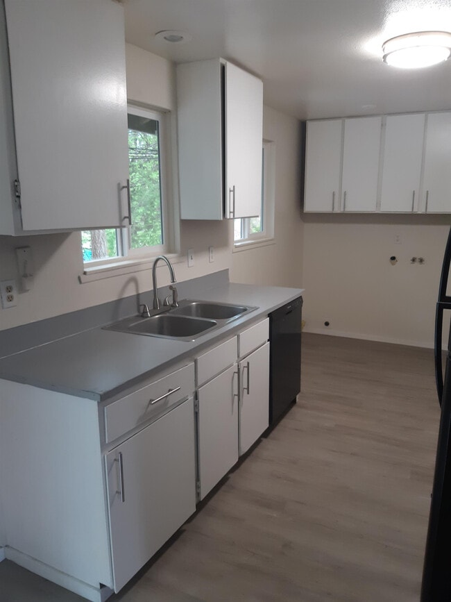 Foto del edificio - 901 Mountain View Dr