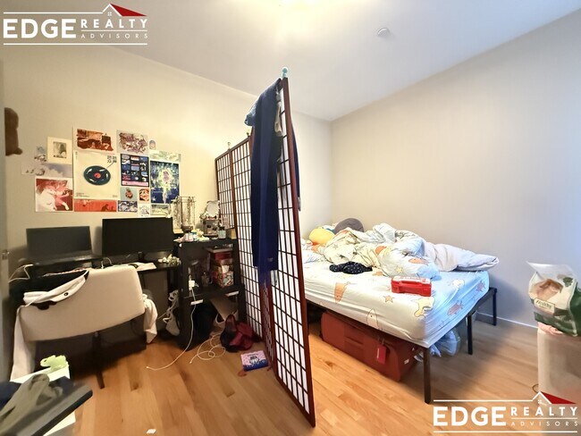 Foto del edificio - 53 Glenville Ave