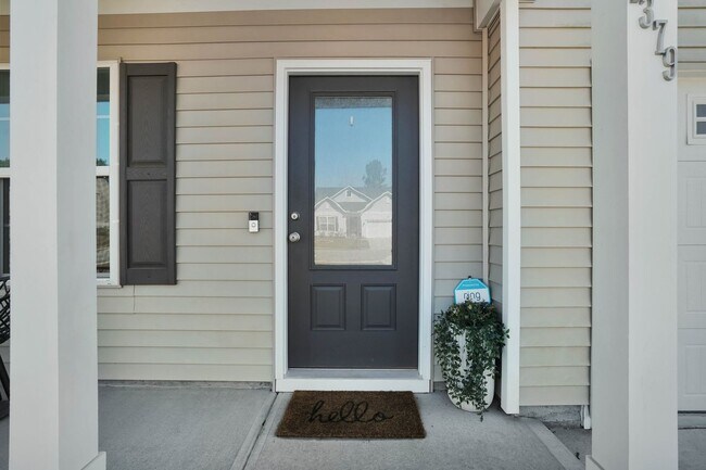 Foto del edificio - Bright & Welcoming 5-Bedroom Home in Richmond Hill, GA