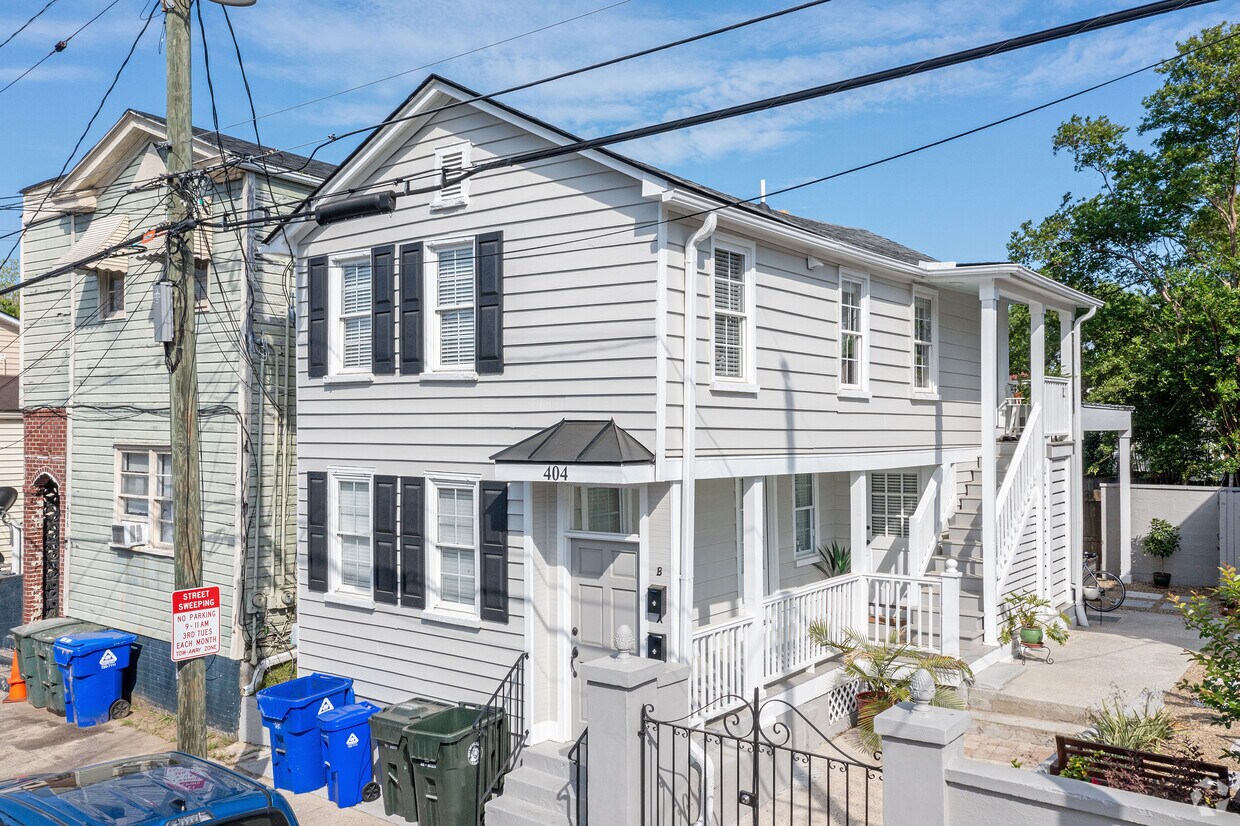 Primary Photo - 404 Race St