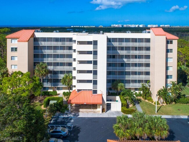 Foto del edificio - 15171 Cedarwood Ln