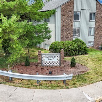 Building Photo - 802 Claytor Square