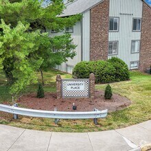 Building Photo - 802 Claytor Square