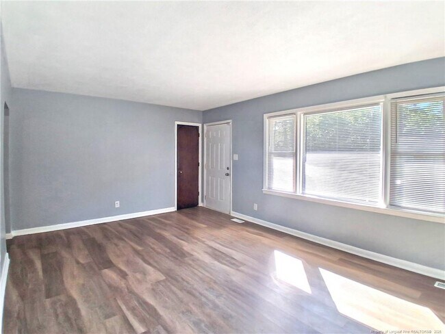 Foto del edificio - 1086 Essex Pl