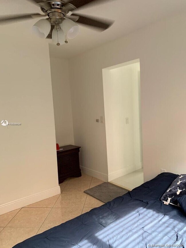 Foto del edificio - 8995 NW 115th St