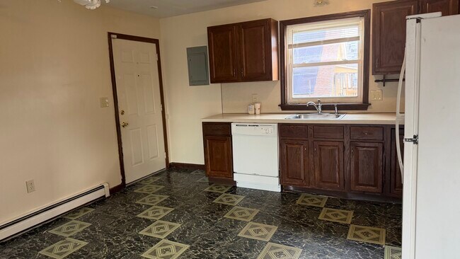 Foto del edificio - 541 Revere St