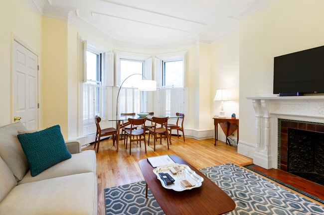 Building Photo - 387 Commonwealth Ave