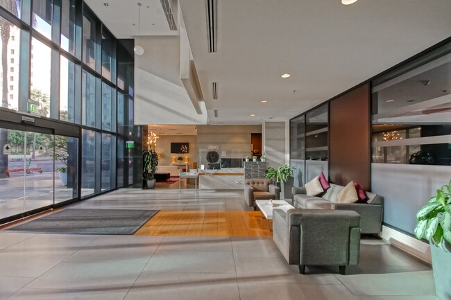 Foto del edificio - Modern & Spacious, Furnished or Unfurnishe...