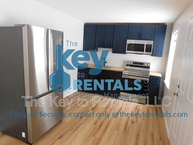 Building Photo - 182 E Main St