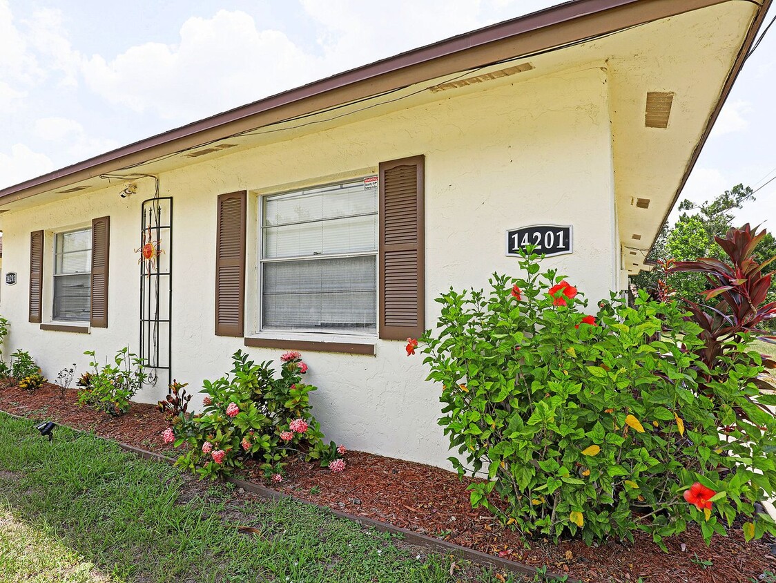 Foto principal - Duplex Fort Myers 14201