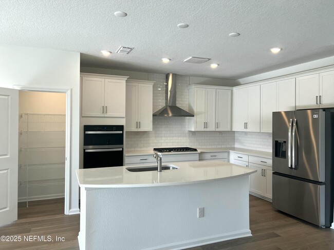 Building Photo - 253 Silver Myrtle Ct
