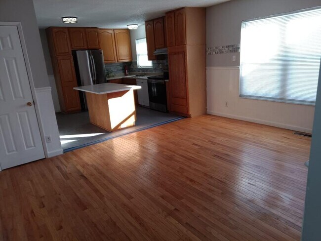 Building Photo - 6632 Foothills Ct