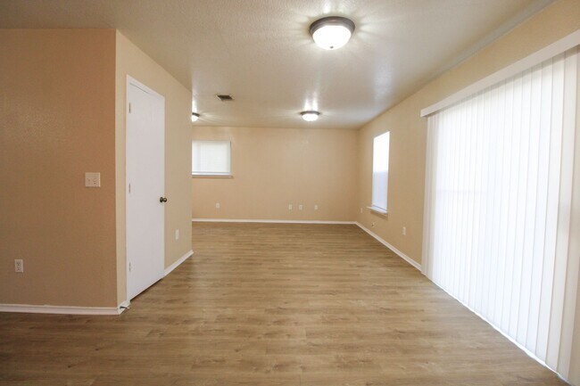 Building Photo - 8314 Steep Valley