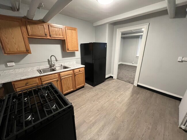 Foto del edificio - Elmwood-Anderson Place Apartments