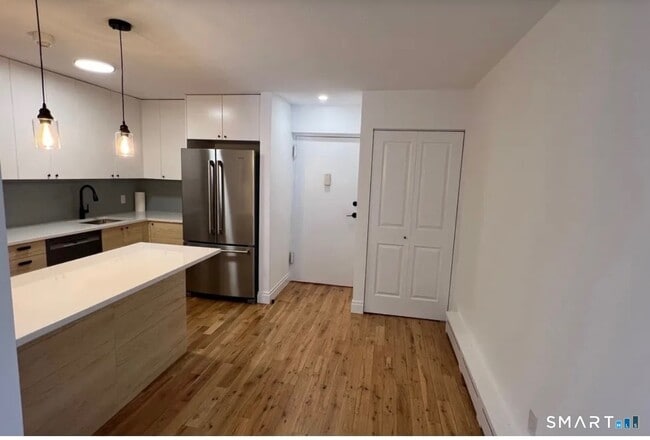 Building Photo - 67 Balance Rock Rd