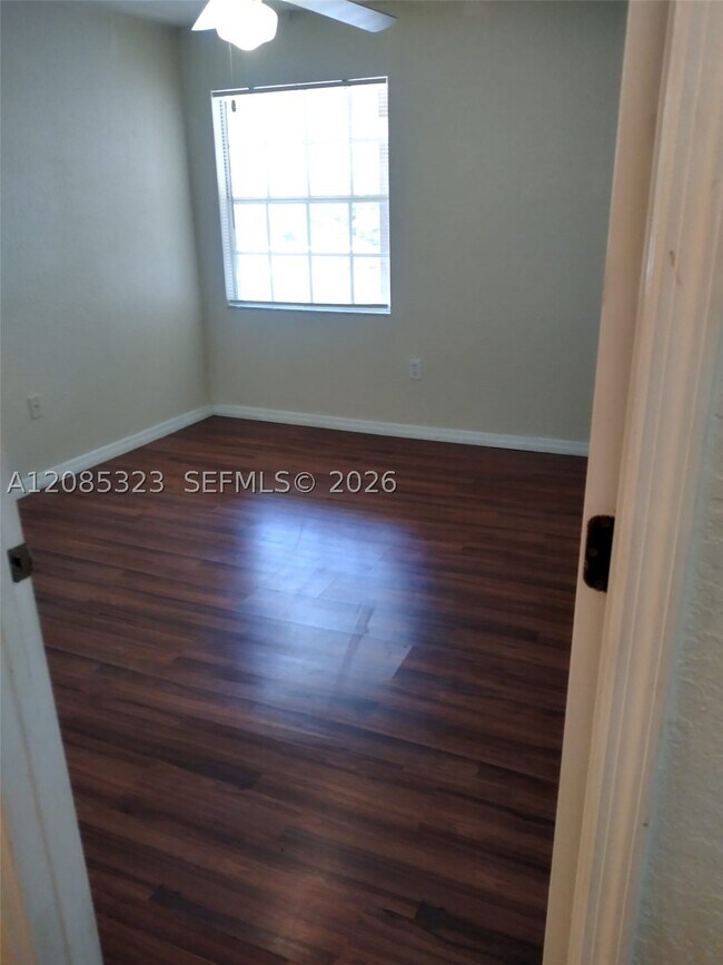 Foto del edificio - 14049 Fairway Island Dr