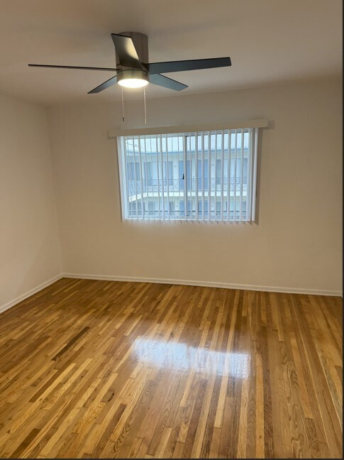 Foto del edificio - 4410 W Martin Luther King Jr Blvd