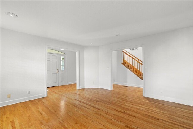 Building Photo - 3188 Stockton Pl