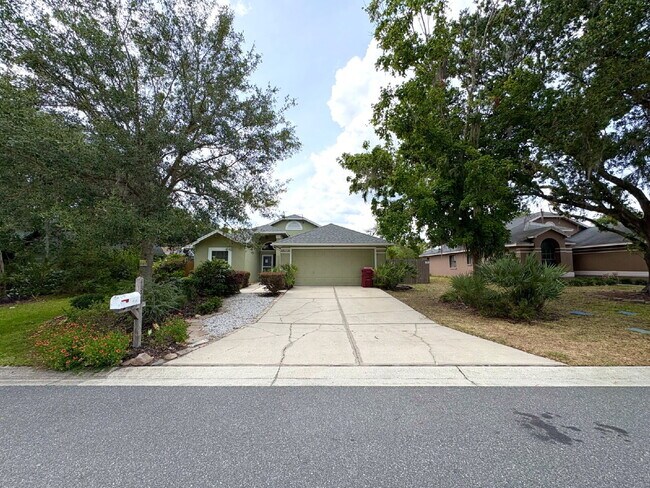 Building Photo - Charming 3-Bedroom Home in the Sought-Afte...
