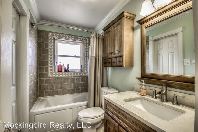 Building Photo - 177 Chelsea Dr