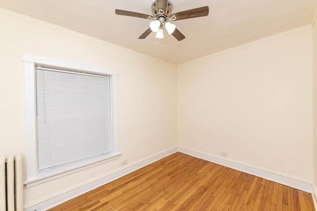 Foto del edificio - 2 bedroom in Evanston IL 60202