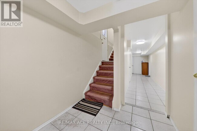 Photo du bâtiment - 83 Ward Ave